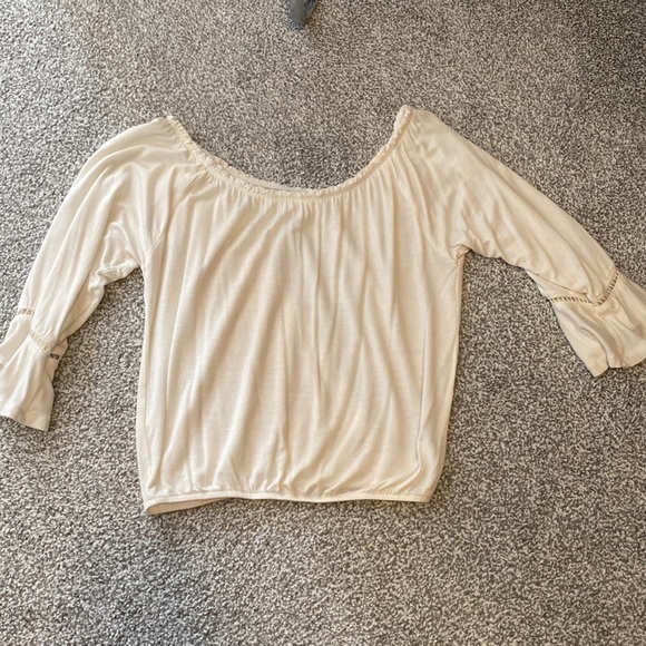 LA hearts 3/4 sleeve crop top - Picture 2 of 2